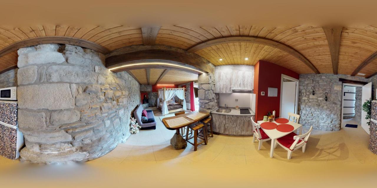 Casa Rural La Abadia-Apartamentos Graus Buitenkant foto